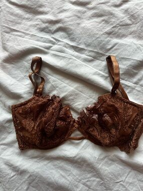 Victoria’s Secret Dream Angels Lace Push-Up Bra Brown 32DD